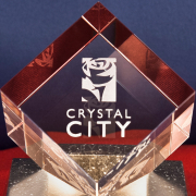 Statuetka 3D z logo CrystalCiTy - zbliżenie