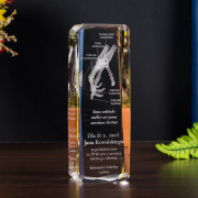 Statuetka z modelem 3D układu kostnego dłoni