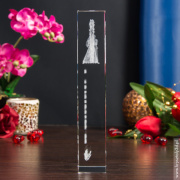 Para Młoda w Altance 3D - wyjątkowy prezent dla rodziców w wysokiej statuetce