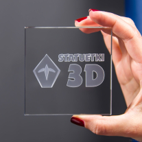 Statuetka 3D z logo