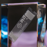 Statuetka z dyskiem SSD M2 SOLIDGM - 4