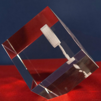 Statuetka 3D z logo Rolmet - bok