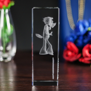 Statuetka z modelem 3D wilka z popularnej kreskówki - bok