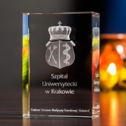 Statuetka 3D z logo Szpitala Uniwersyteckiego w Krakowie