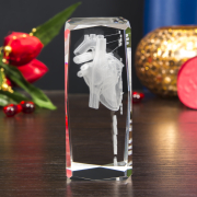 Statuetka z modelem 3D serca - bok