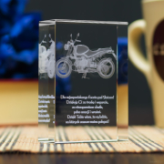 Statuetka z modelem 3D motocykla - lewy bok
