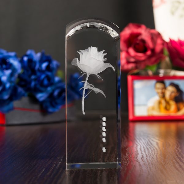 Róża miłości 3D pomysł na prezent Kryształ 3D - bok