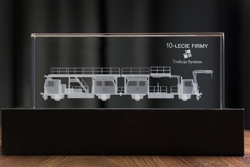 Szklana statuetka 3D z pociągiem