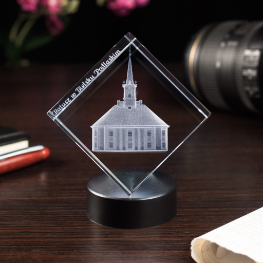 p-statuetka-z-ratuszem-zestawienie-front3