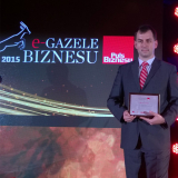 id-000578-03-Kamil-Sawon-z-dyplomem-e-Gazel id-000578-03-Kamil-Sawon-z-dyplomem-e-Gazel
