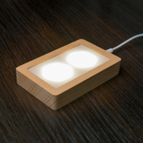 Włączona podstawka LED ZUK LD0016