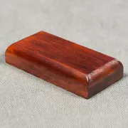 Podstawka drewniana okrągła o wysokości 2 cm - 2