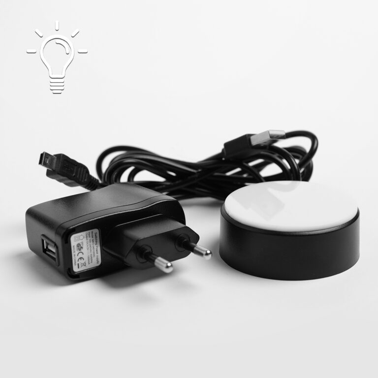 Podstawka LED » Dark Cuber « do rozświetlania statuetek 3D. Eksponuje wygrawerowane w szkle motywy 3D. Efektowny sposób na wzmocnienie efektu statuetki.